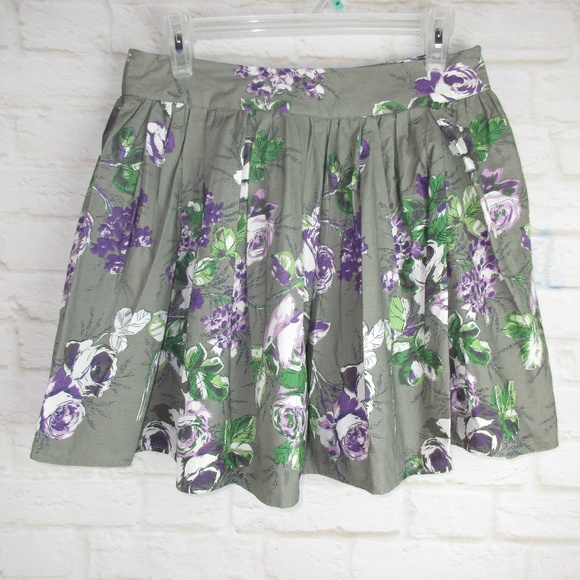 Lux women's size 3 Urban Outfitters Gray and Purpl - Picture 1 of 6